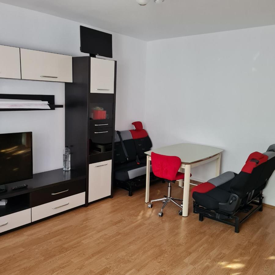 Apartament 2 Camere - Pitesti / 2-Rooms Apartment - Pitesti Bagian luar foto